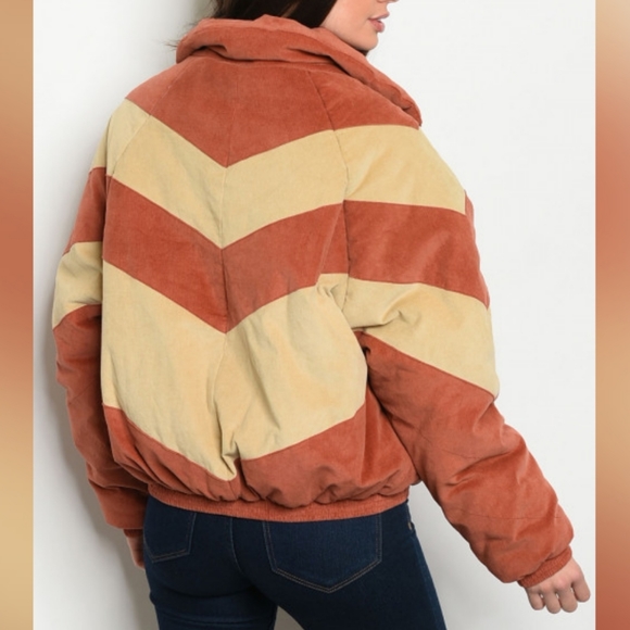 Chevron Striped Rust/Cream Puffer - Picture 3 of 3